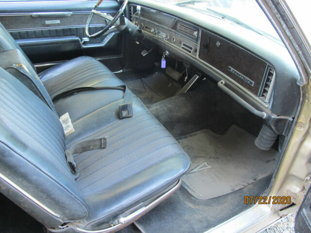 Pontiac Bonneville 1967 image number 24