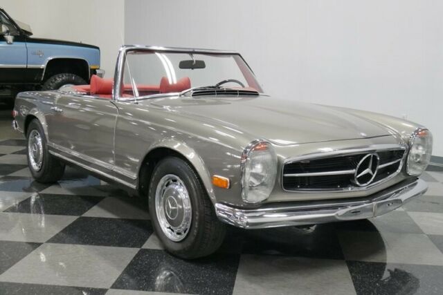 Mercedes-Benz SL-Class 1970 image number 42