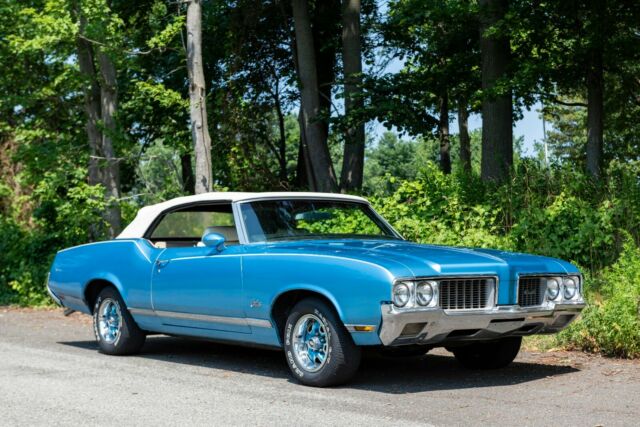 Oldsmobile Cutlass 1970 image number 1