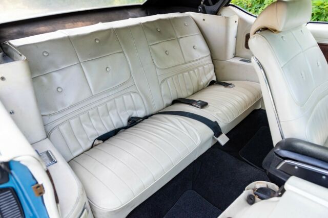 Oldsmobile Cutlass 1970 image number 36
