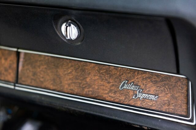 Oldsmobile Cutlass 1970 image number 38