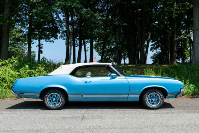 Oldsmobile Cutlass 1970 image number 6