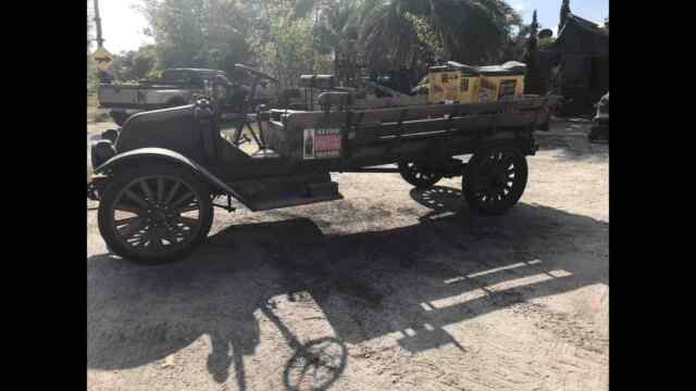 International Havester 104 yrs old 1916 image number 2