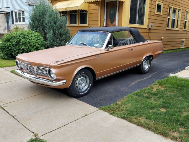 Plymouth Valiant 1965 image number 4