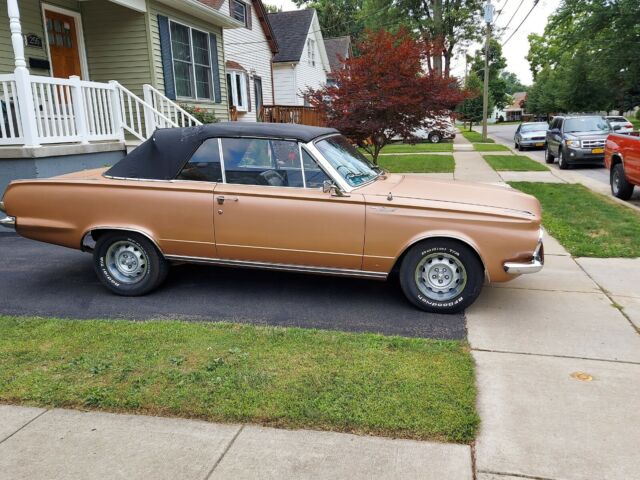 Plymouth Valiant 1965 image number 9