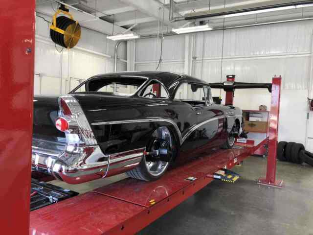 Buick Special 1957 image number 33