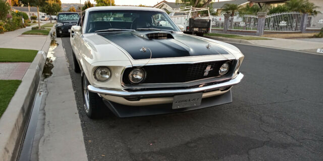 Ford Mustang 1969 image number 10