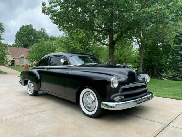Chevrolet Fleetline 1951 image number 16