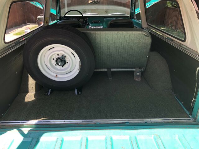 GMC Jimmy 1972 image number 18