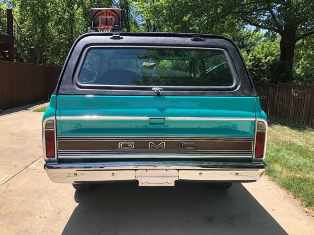 GMC Jimmy 1972 image number 29