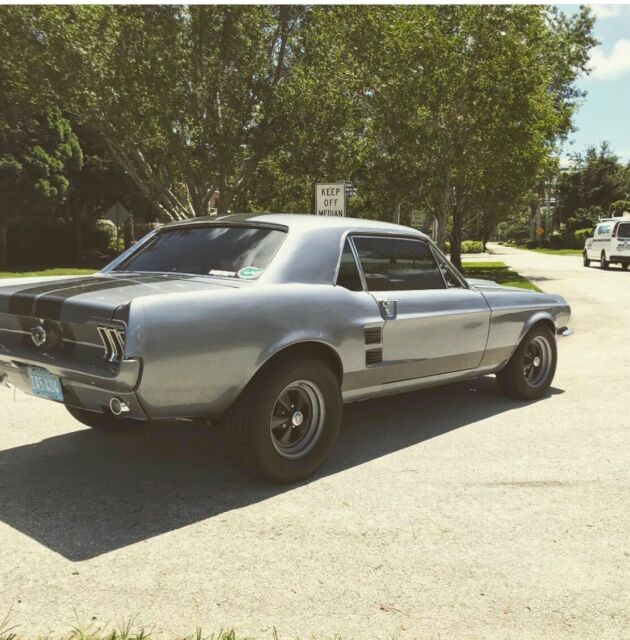 Ford Mustang 1967 image number 0