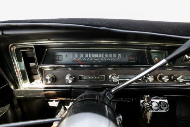 Pontiac Bonneville 1967 image number 46