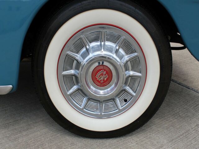 Ford Deluxe 1948 image number 13