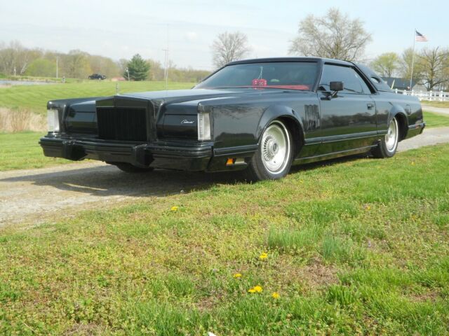 Lincoln Continental 1979 image number 1