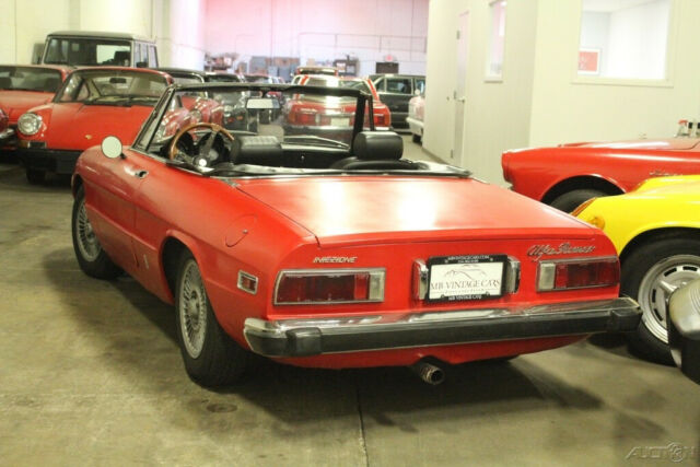 Alfa Romeo Spider 1974 image number 25