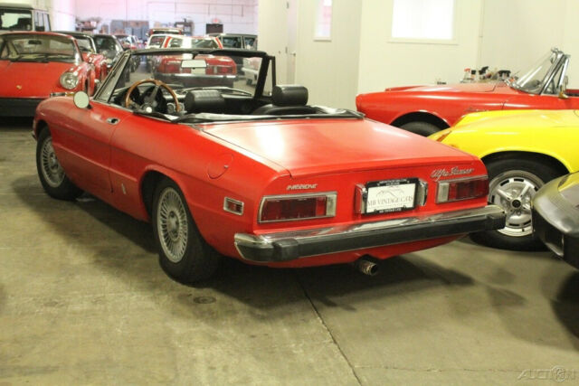 Alfa Romeo Spider 1974 image number 27