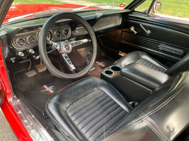 Ford Mustang 1966 image number 23