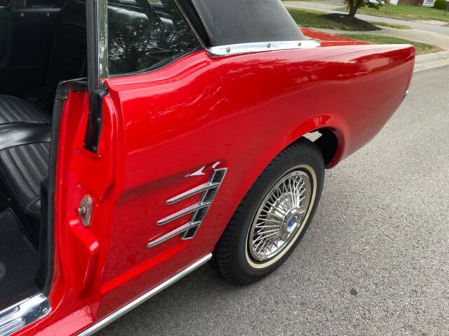 Ford Mustang 1966 image number 24