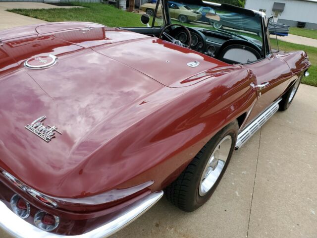 Chevrolet Corvette 1967 image number 16