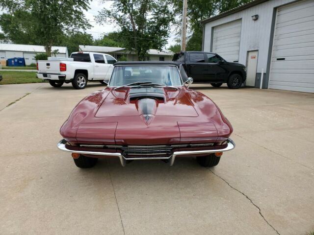 Chevrolet Corvette 1967 image number 25