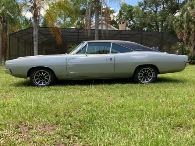 Dodge Charger 1968 image number 3