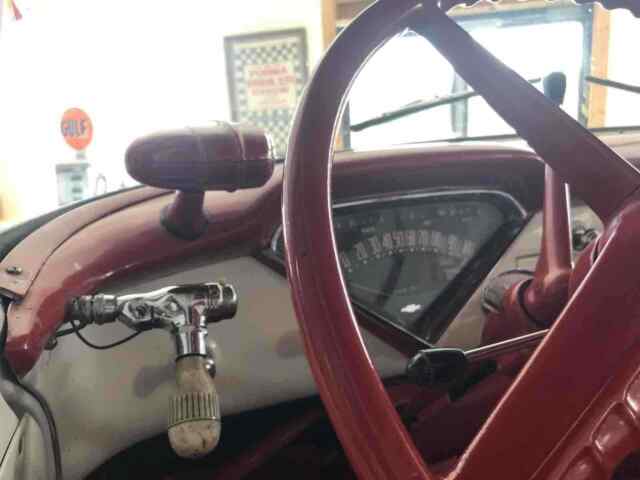 Chevrolet Cameo Carrier 1955 image number 12