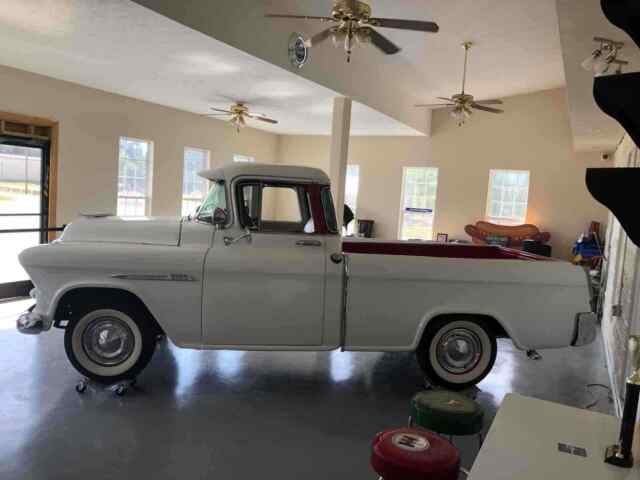 Chevrolet Cameo Carrier 1955 image number 22