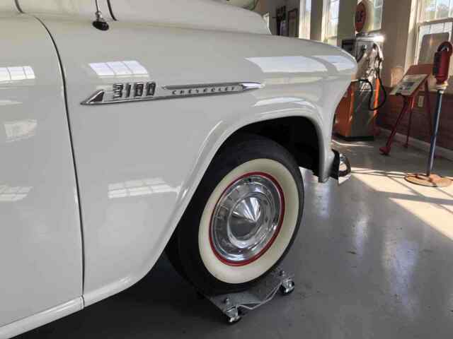 Chevrolet Cameo Carrier 1955 image number 26