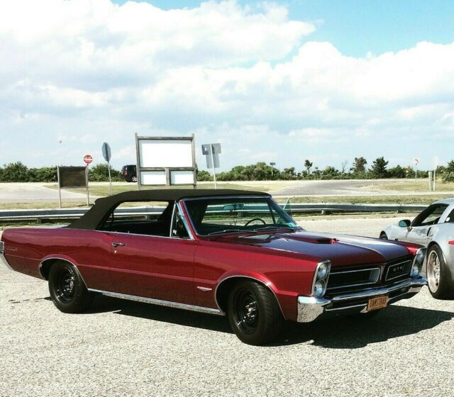 Pontiac GTO 1965 image number 25