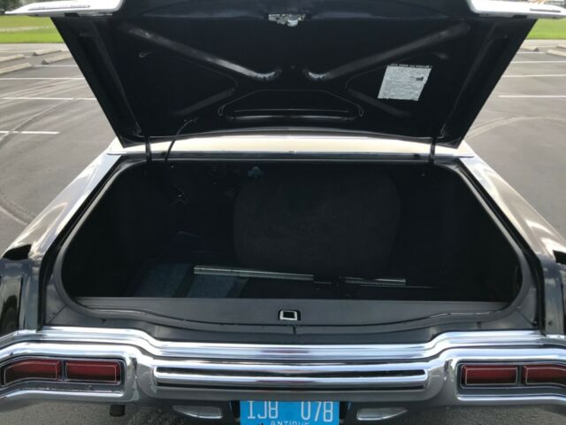 Lincoln Continental 1973 image number 38