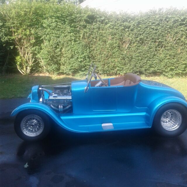 Ford Roadster 1927 image number 0