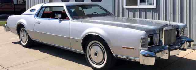 Lincoln Continental MK 4 1975 image number 12