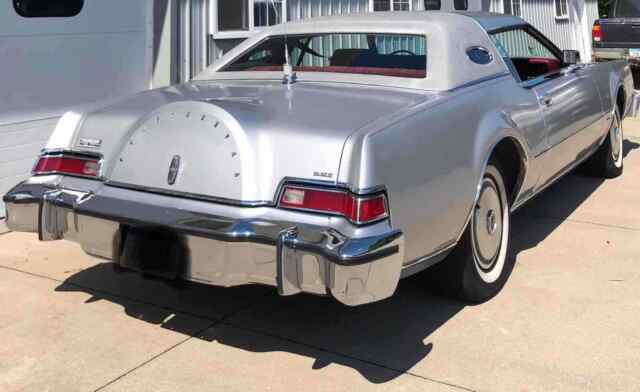 Lincoln Continental MK 4 1975 image number 13