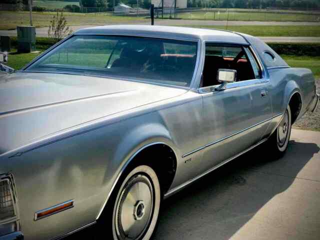 Lincoln Continental MK 4 1975 image number 14