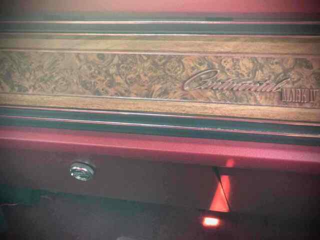 Lincoln Continental MK 4 1975 image number 20
