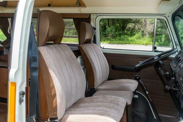 Volkswagen Westfalia Bus 1978 image number 12
