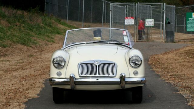 MG MGA 1956 image number 3