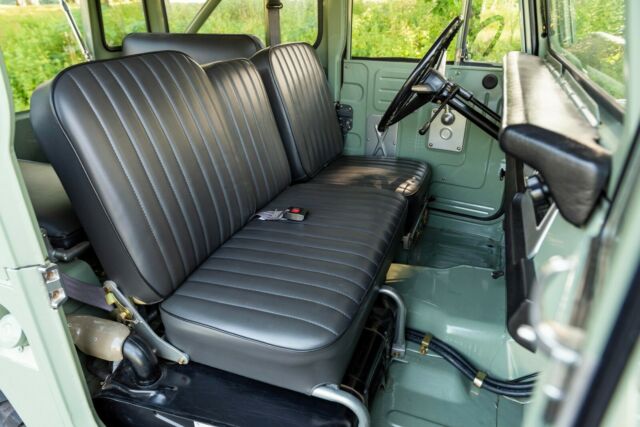 Toyota Land Cruiser 1970 image number 39