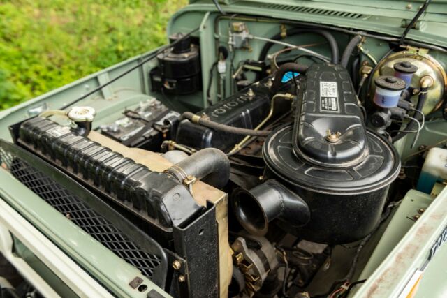 Toyota Land Cruiser 1970 image number 44