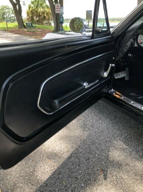 Ford Mustang 1967 image number 13