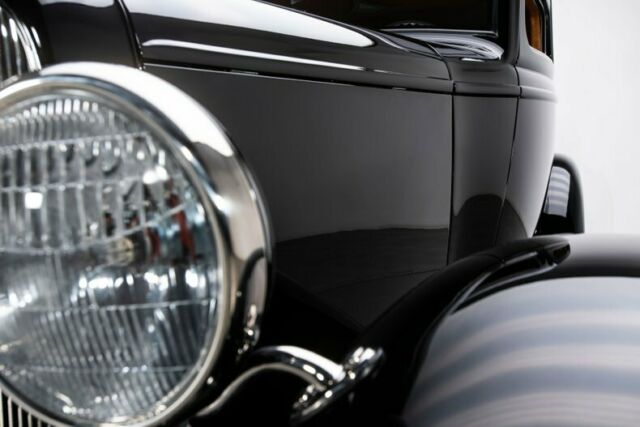 Ford 3-Window Coupe 1932 image number 16