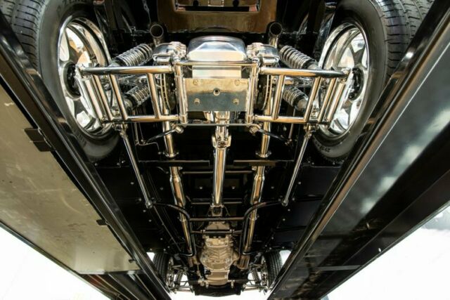 Ford 3-Window Coupe 1932 image number 29
