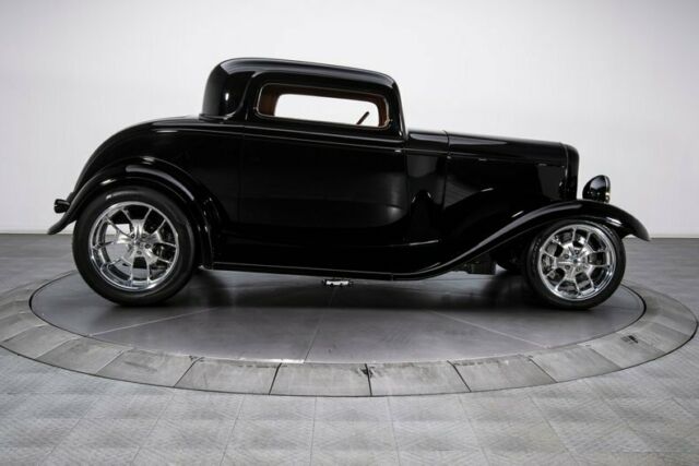 Ford 3-Window Coupe 1932 image number 9