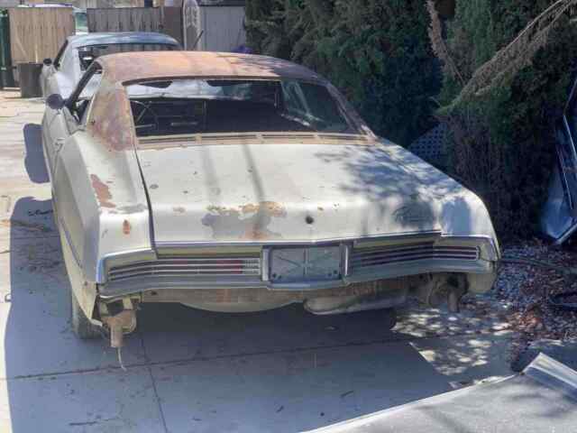 Buick Riviera 1967 image number 10