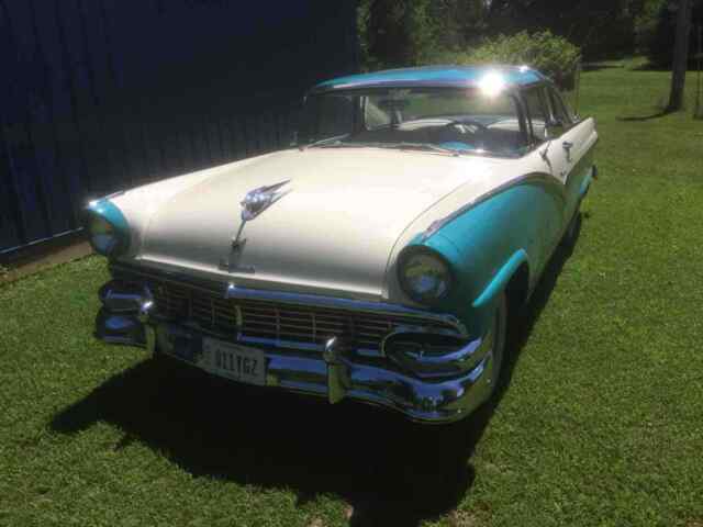 Ford Crown Victoria 1956 image number 15