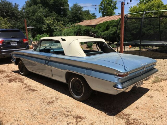 Buick Skylark 1962 image number 8