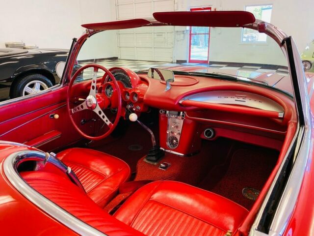 Chevrolet Corvette 1962 image number 2