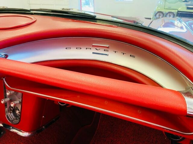 Chevrolet Corvette 1962 image number 36