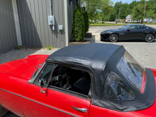 MG MGB 1966 image number 37