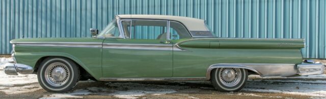 Ford Galaxie 1959 image number 5